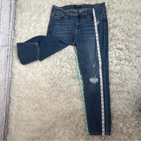 Judy Blue Distressed Relaxed Fit Jeans - Picture 13 of 15